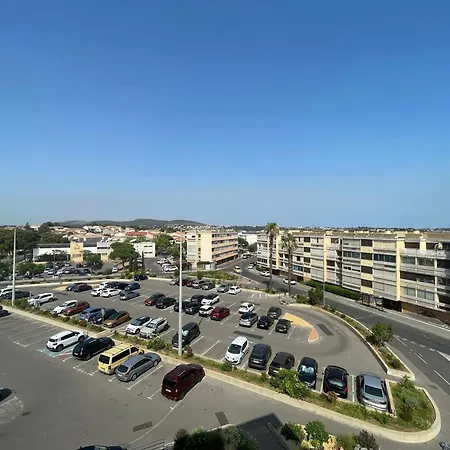 2 Etoiles Proche Thermes Avec Balcon - Fr-1-503-187 *